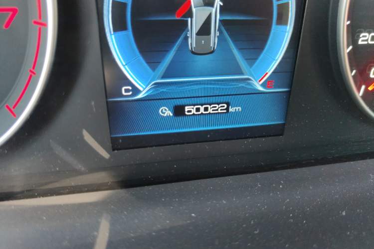 Used BYD Tang 2018 2.0T Automatic Smart Connect Prestige 7-Seater China V Standard Odometer Close Up
