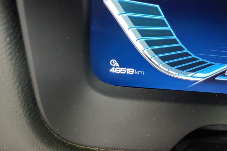 Used BYD Tang 2018 2.0T Automatic SmartConnect Prestige 7-Seater China V Standard Odometer Close Up