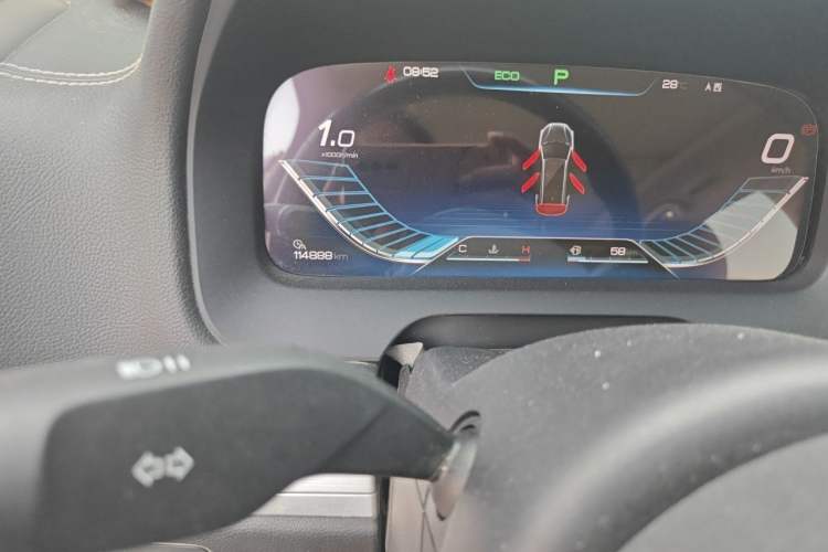 Used BYD Tang 2018 2.0T Automatic SmartConnect Prestige 7-Seater China V Standard Odometer Close Up
