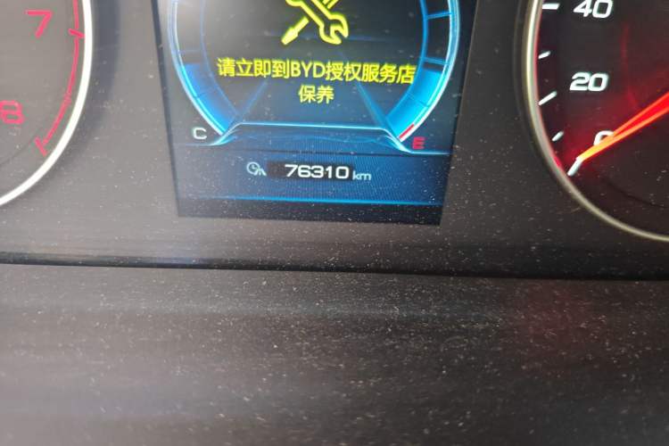 Used BYD Tang 2018 2.0T Automatic Smart Connect Prestige 7-Seater China V Standard Odometer Close Up