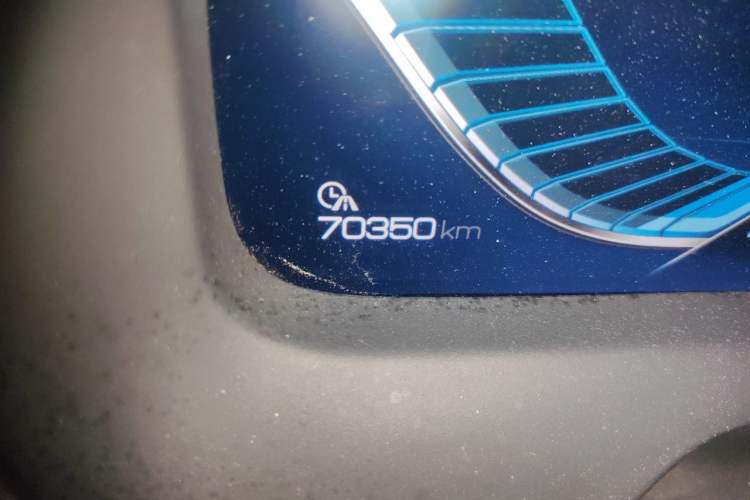 Used BYD Tang 2018 2.0T Automatic SmartConnect Prestige 7-Seater China V Standard Odometer Close Up