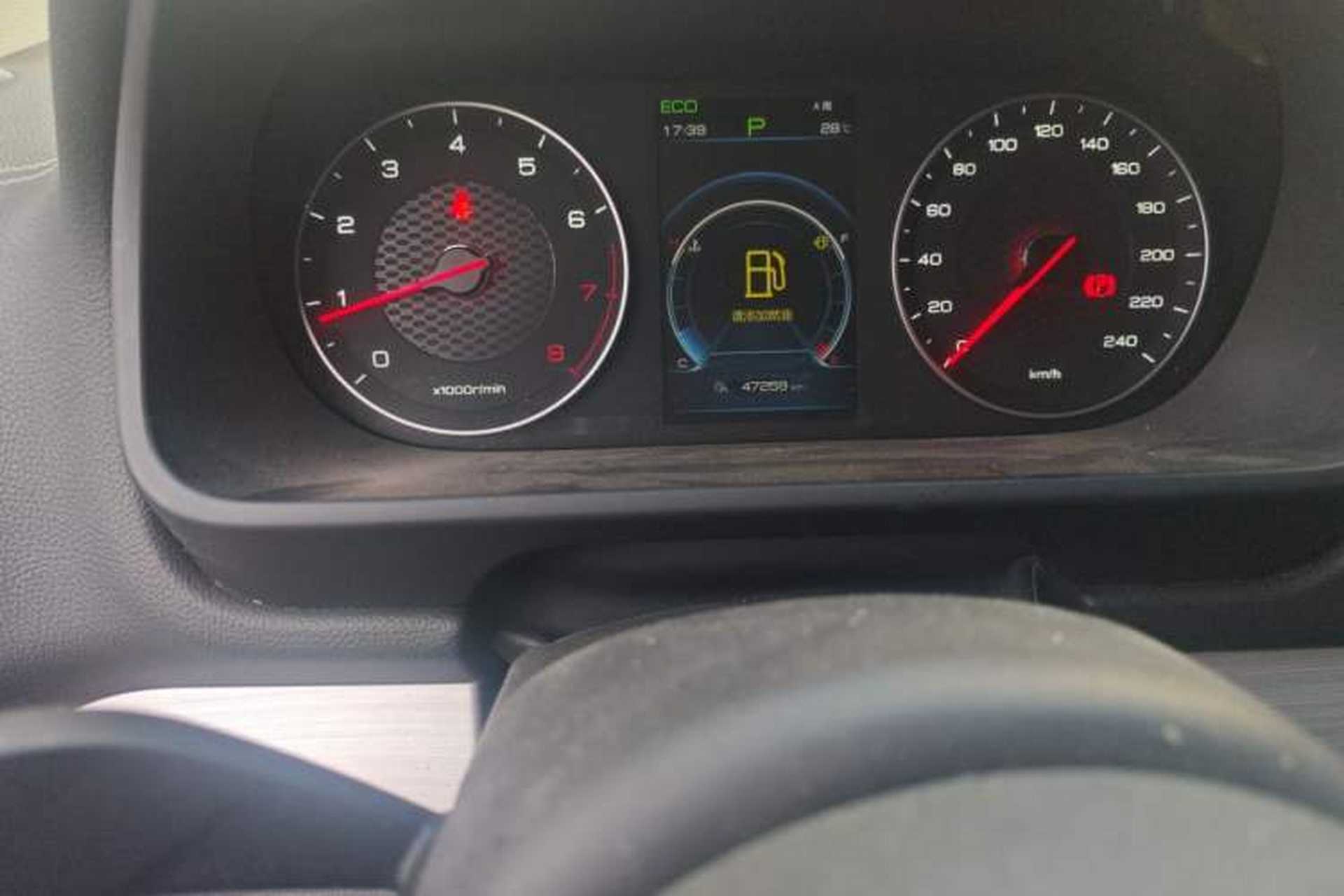 Used BYD Tang 2018 2.0T Automatic Smart Connect Prestige 7-Seater China V Standard Odometer Close Up
