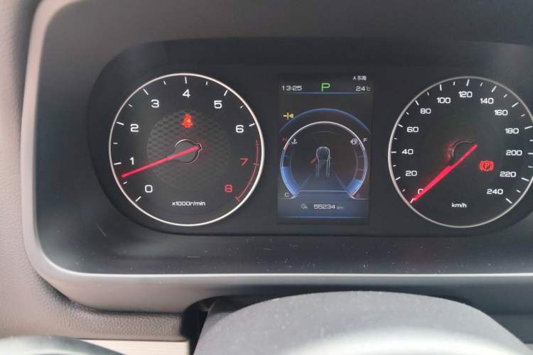 Used BYD Tang 2018 2.0T Automatic Smart Connect Prestige 7-Seater China V Standard Odometer Close Up