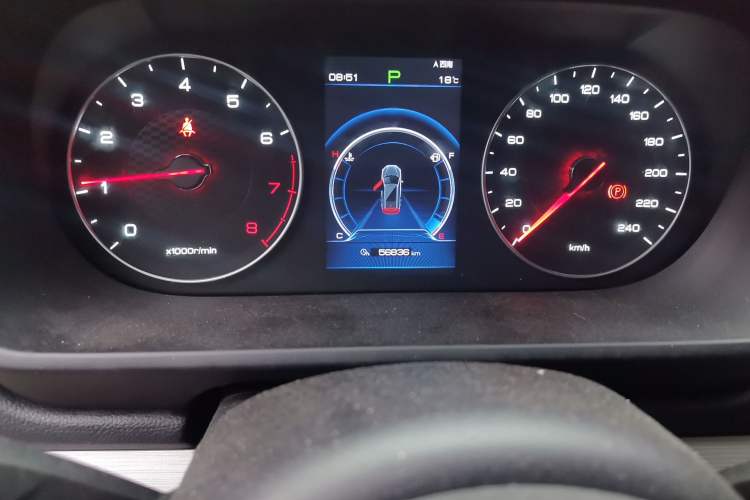 Used BYD Tang 2018 2.0T Automatic Smart Connect Prestige 7-Seater China V Standard Odometer Close Up