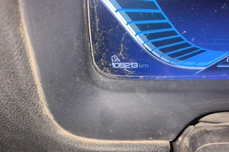 Used BYD Tang 2018 2.0T Automatic SmartConnect Prestige 7-Seater China V Standard Odometer Close Up