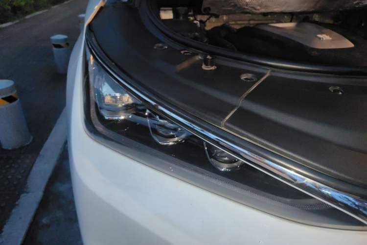 Used BYD Tang 2018 2.0T Automatic Smart Connect Prestige 7-Seater China V Standard Right Front Headlight