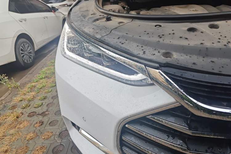 Used BYD Tang 2018 2.0T Automatic SmartConnect Prestige 7-Seater China V Standard Right Front Headlight