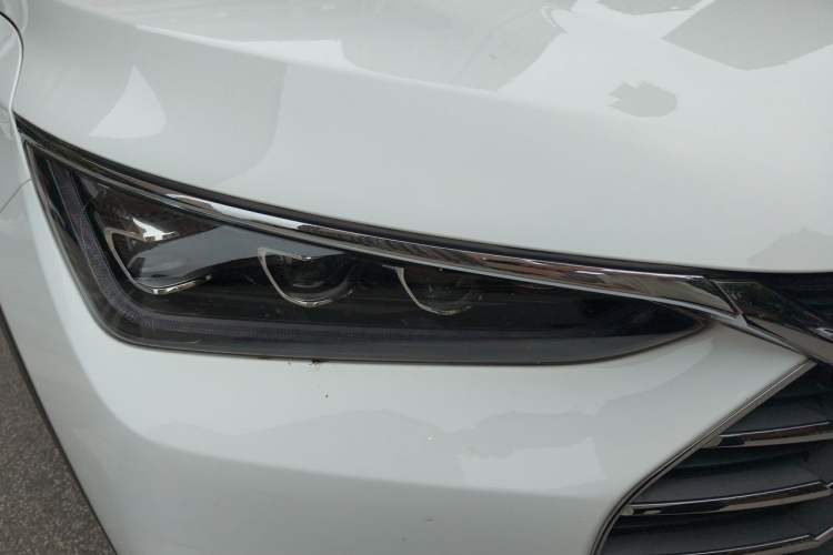 Used BYD Tang 2018 2.0T Automatic Smart Connect Prestige 7-Seater China V Standard Right Front Headlight