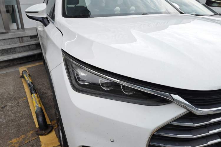 Used BYD Tang 2018 2.0T Automatic SmartConnect Prestige 7-Seater China V Standard Right Front Headlight