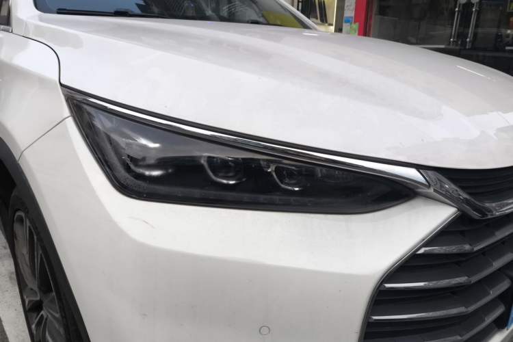 Used BYD Tang 2018 2.0T Automatic Smart Connect Prestige 7-Seater China V Standard Right Front Headlight
