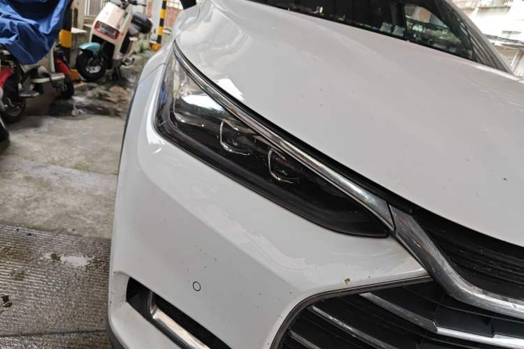 Used BYD Tang 2018 2.0T Automatic SmartConnect Prestige 7-Seater China V Standard Right Front Headlight