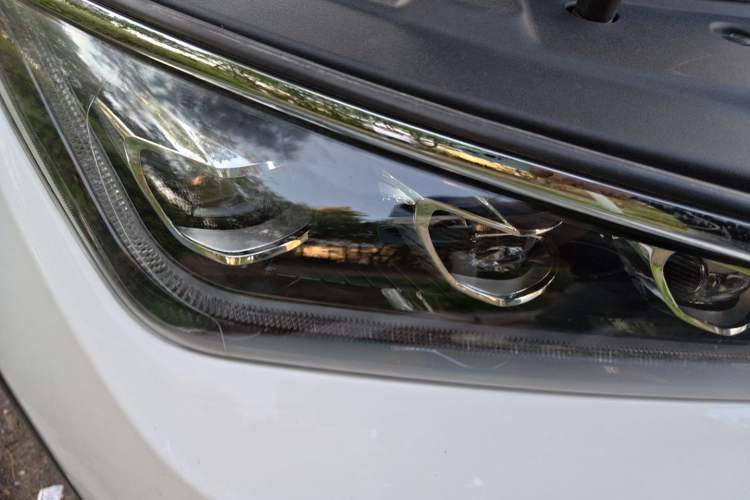 Used BYD Tang 2018 2.0T Automatic SmartConnect Luxury Edition 5 Seats China V Standard Right Front Headlight