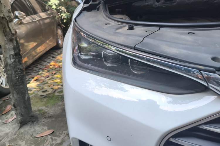 Used BYD Tang 2018 2.0T Automatic SmartConnect Prestige 7-Seater China V Standard Right Front Headlight
