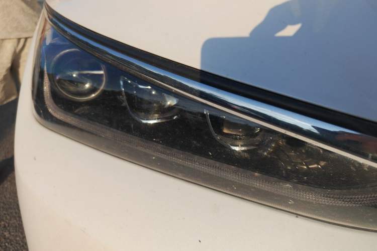 Used BYD Tang 2018 2.0T Automatic SmartConnect Prestige 7-Seater China V Standard Right Front Headlight
