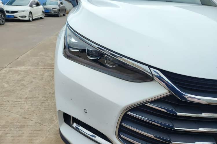 Used BYD Tang 2018 2.0T Automatic Smart Connect Prestige 7-Seater China V Standard Right Front Headlight