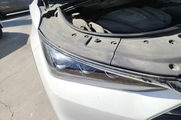 Used BYD Tang 2018 2.0T Automatic SmartConnect Prestige 7-Seater China V Standard Right Front Headlight