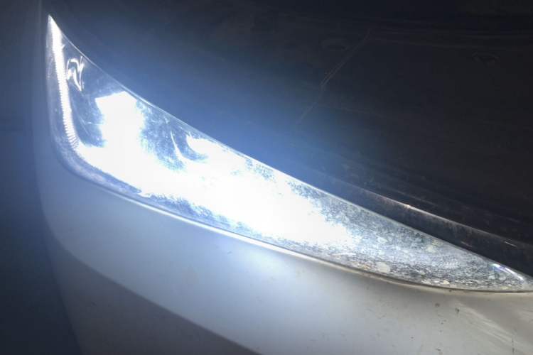 Used BYD Tang 2018 2.0T Automatic SmartConnect Prestige 7-Seater China V Standard Right Front Headlight