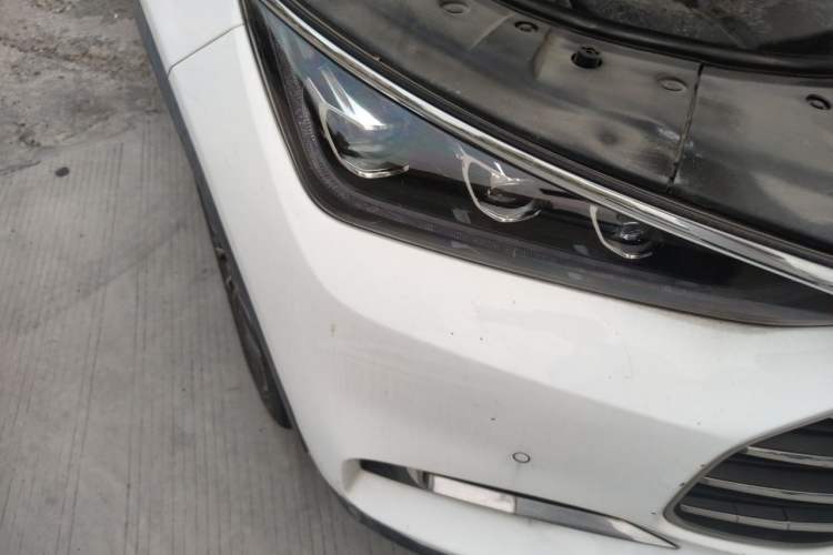 Used BYD Tang 2018 2.0T Automatic Smart Connect Prestige 7-Seater China V Standard Right Front Headlight