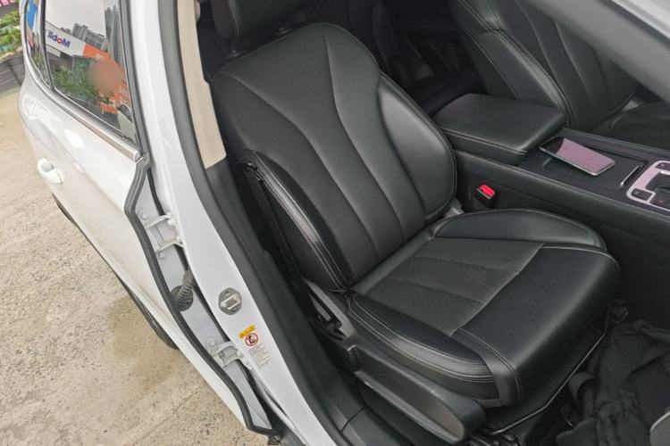 Used BYD Tang 2018 2.0T Automatic SmartConnect Luxury Edition 5 Seats China V Standard Right Front Seat