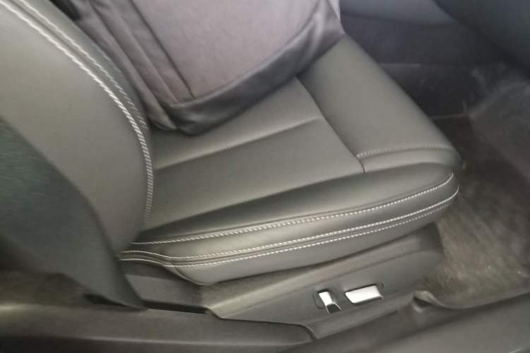 Used BYD Tang 2018 2.0T Automatic SmartConnect Prestige 7-Seater China V Standard Right Front Seat