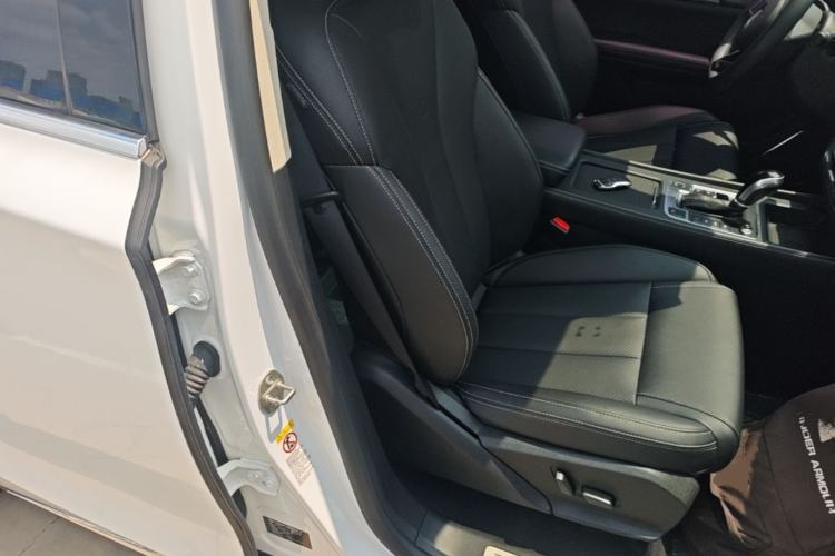Used BYD Tang 2018 2.0T Automatic Smart Connect Prestige 7-Seater China V Standard Right Front Seat