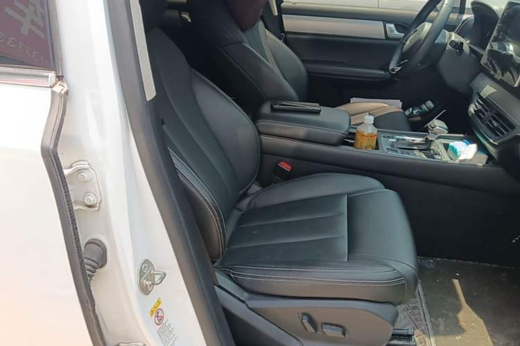 Used BYD Tang 2018 2.0T Automatic Smart Connect Prestige 7-Seater China V Standard Right Front Seat