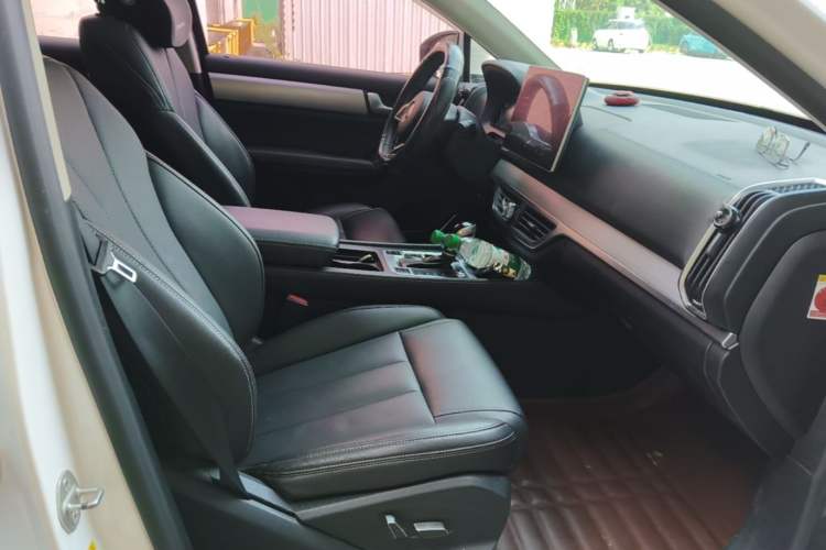 Used BYD Tang 2018 2.0T Automatic SmartConnect Prestige 7-Seater China V Standard Right Front Seat
