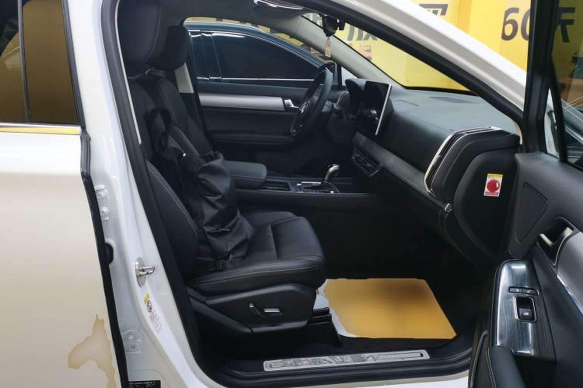 Used BYD Tang 2018 2.0T Automatic SmartConnect Prestige 7-Seater China V Standard Right Front Seat
