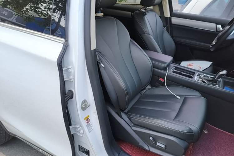 Used BYD Tang 2018 2.0T Automatic SmartConnect Prestige 7-Seater China V Standard Right Front Seat
