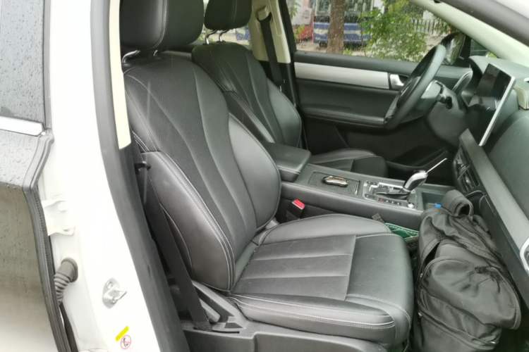 Used BYD Tang 2018 2.0T Automatic SmartConnect Luxury Edition 5 Seats China V Standard Right Front Seat