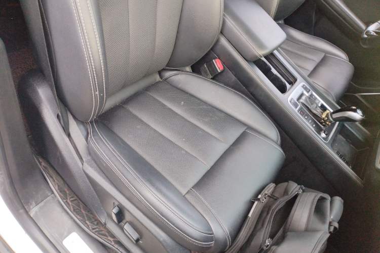 Used BYD Tang 2018 2.0T Automatic Smart Connect Prestige 7-Seater China V Standard Right Front Seat