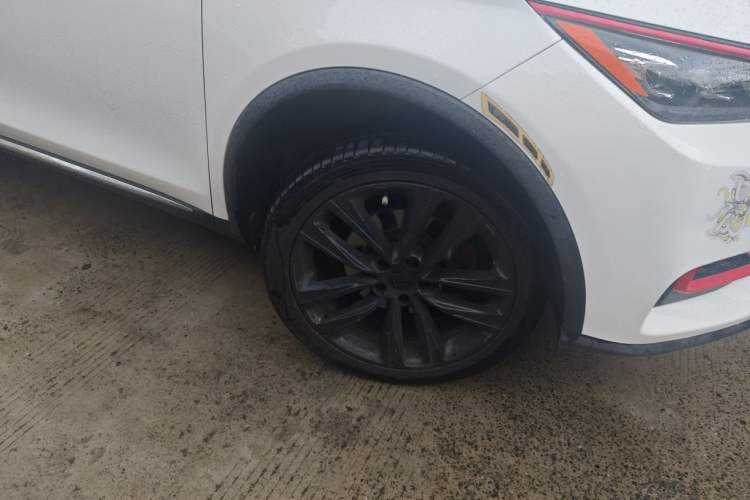 Used BYD Tang 2018 2.0T Automatic Smart Connect Prestige 7-Seater China V Standard Right Front Wheel Hub