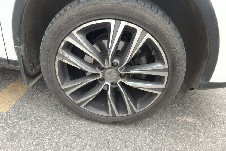Used BYD Tang 2018 2.0T Automatic Smart Connect Prestige 7-Seater China V Standard Right Front Wheel Hub