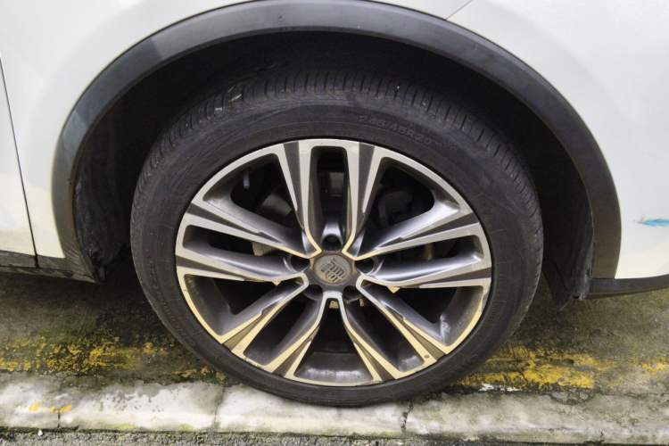 Used BYD Tang 2018 2.0T Automatic Smart Connect Prestige 7-Seater China V Standard Right Front Wheel Hub