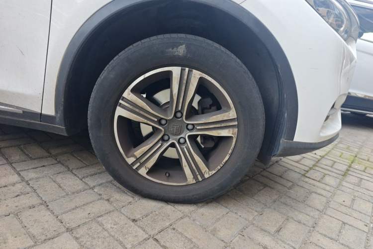 Used BYD Tang 2018 2.0T Automatic SmartConnect Luxury Edition 5 Seats China V Standard Right Front Wheel Hub