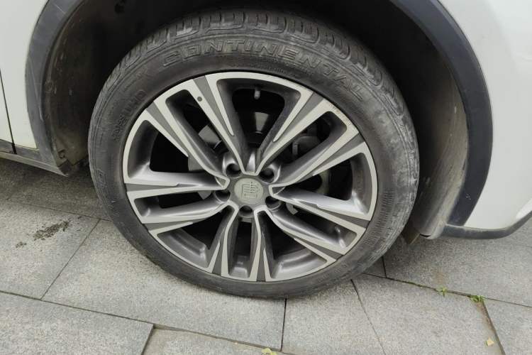 Used BYD Tang 2018 2.0T Automatic SmartConnect Prestige 7-Seater China V Standard Right Front Wheel Hub