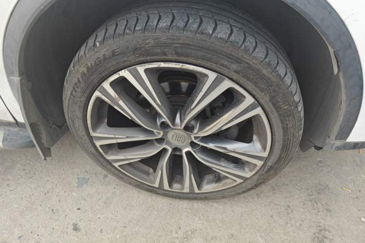 Used BYD Tang 2018 2.0T Automatic SmartConnect Prestige 7-Seater China V Standard Right Front Wheel Hub