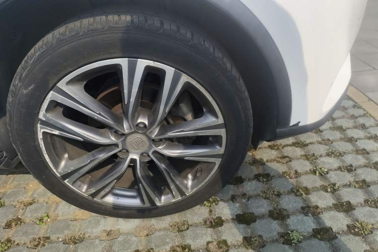 Used BYD Tang 2018 2.0T Automatic SmartConnect Prestige 7-Seater China V Standard Right Front Wheel Hub