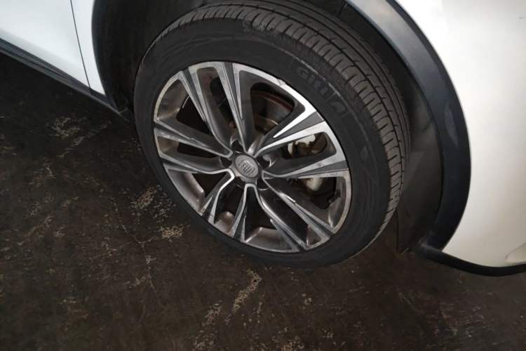 Used BYD Tang 2018 2.0T Automatic SmartConnect Prestige 7-Seater China V Standard Right Front Wheel Hub