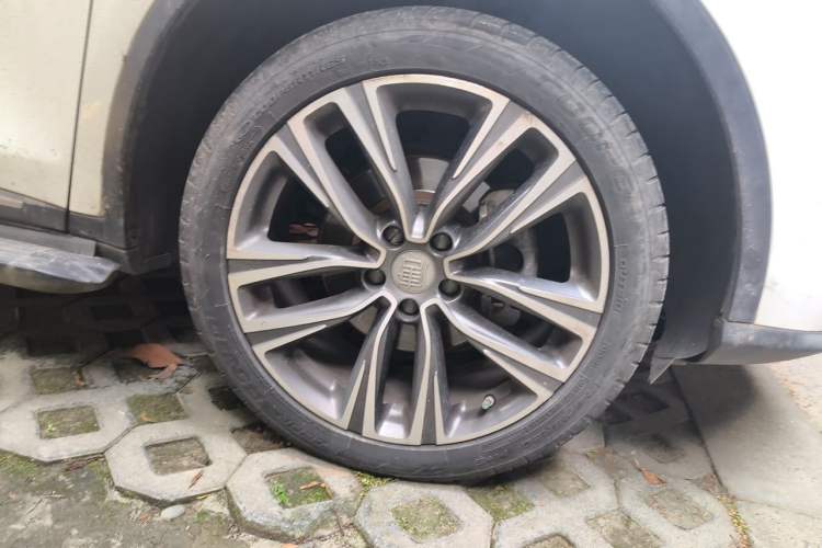 Used BYD Tang 2018 2.0T Automatic SmartConnect Prestige 7-Seater China V Standard Right Front Wheel Hub