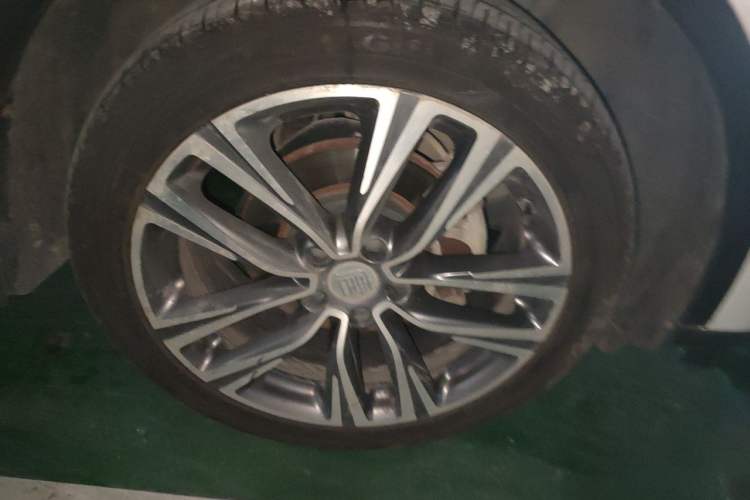 Used BYD Tang 2018 2.0T Automatic SmartConnect Prestige 7-Seater China V Standard Right Front Wheel Hub