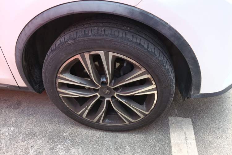 Used BYD Tang 2018 2.0T Automatic SmartConnect Prestige 7-Seater China V Standard Right Front Wheel Hub