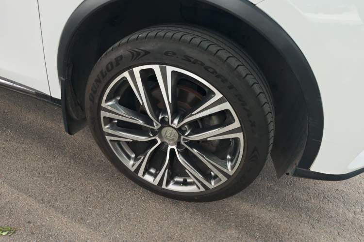 Used BYD Tang 2018 2.0T Automatic Smart Connect Prestige 7-Seater China V Standard Right Front Wheel Hub