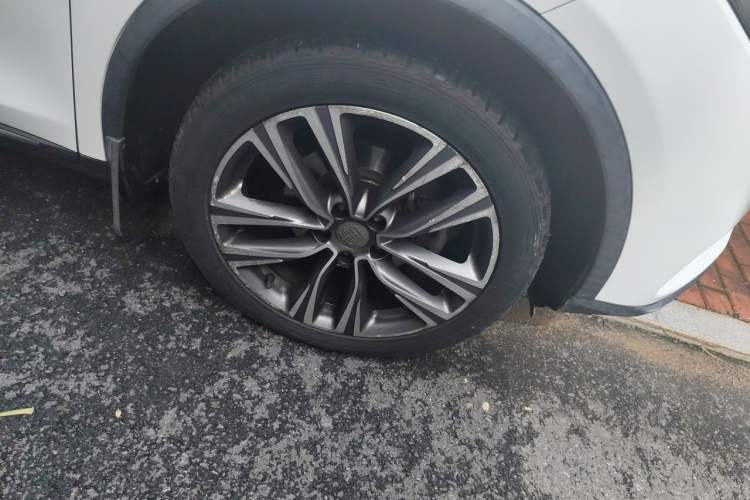 Used BYD Tang 2018 2.0T Automatic SmartConnect Prestige 7-Seater China V Standard Right Front Wheel Hub