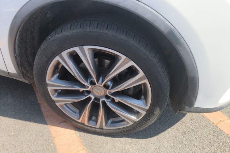 Used BYD Tang 2018 2.0T Automatic Smart Connect Prestige 7-Seater China V Standard Right Front Wheel Hub