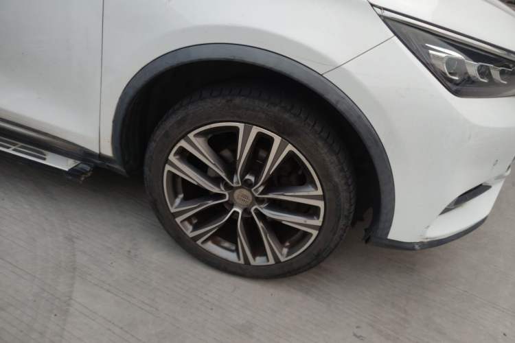 Used BYD Tang 2018 2.0T Automatic Smart Connect Prestige 7-Seater China V Standard Right Front Wheel Hub