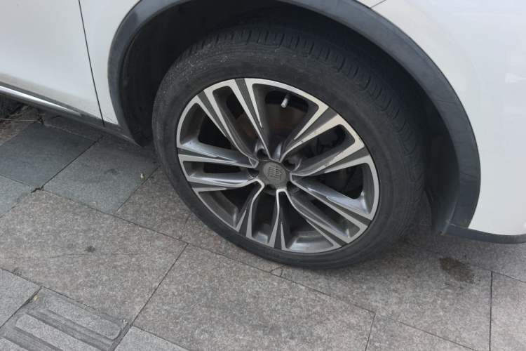 Used BYD Tang 2018 2.0T Automatic SmartConnect Prestige 7-Seater China V Standard Right Front Wheel Hub