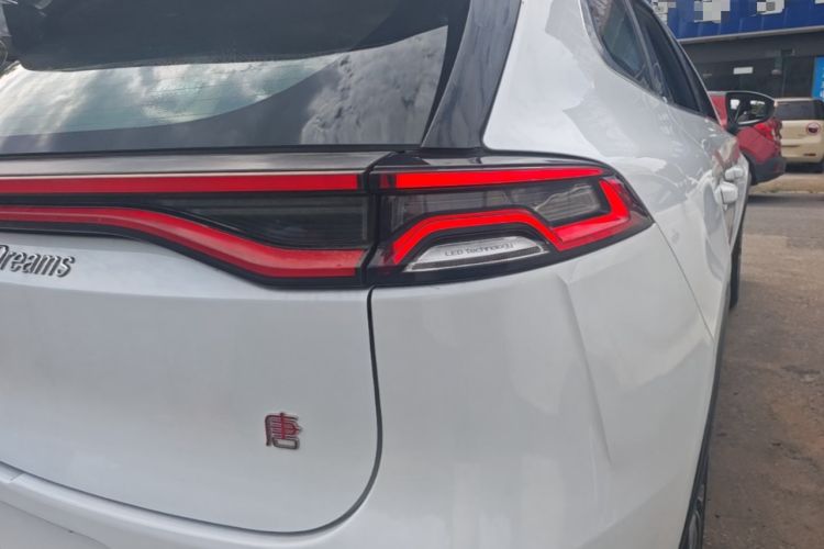 Used BYD Tang 2018 2.0T Automatic Smart Connect Prestige 7-Seater China V Standard Right Rear Taillight