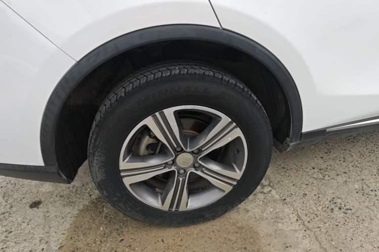 Used BYD Tang 2018 2.0T Automatic SmartConnect Luxury Edition 5 Seats China V Standard Right Rear Wheel Hub