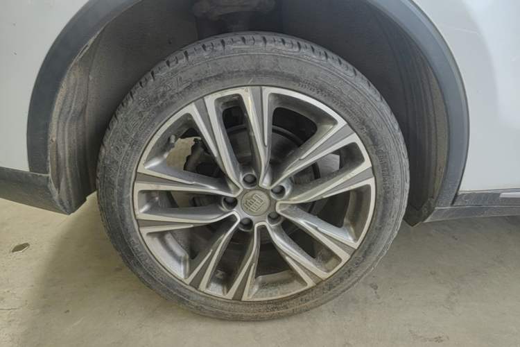 Used BYD Tang 2018 2.0T Automatic Smart Connect Prestige 7-Seater China V Standard Right Rear Wheel Hub